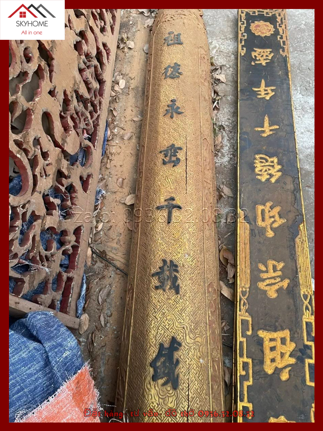 Đôi câu đối lồng máng chữ đen Tổ Đức Vĩnh Thùy thiên tải thịnh